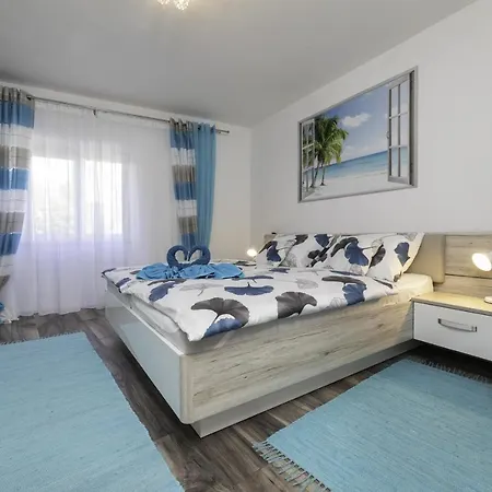 Apartment By The Sea Baska, Krk - 21483 Baska (Krk)