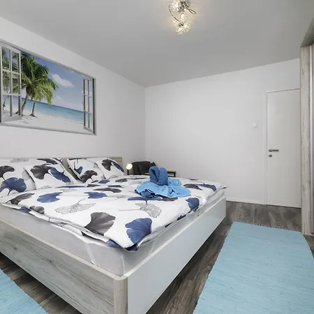 Apartment By The Sea Baska, Krk - 21483 Baska (Krk)